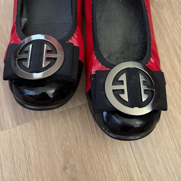 André & Nalia Woman’s 6.5 Red Patent Ballet Flats glam feminine, preppy - Picture 4 of 7